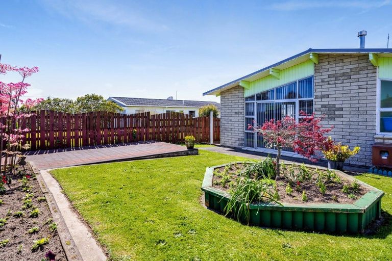 Photo of property in 82 Grey Street, Waitara, 4320