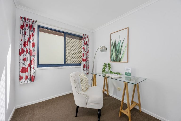 Photo of property in 4 Parkwood Crescent, Gulf Harbour, Whangaparaoa, 0930