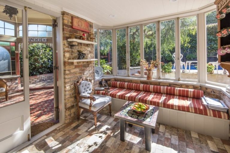 Photo of property in 11 Rattray Street, Devonport, Auckland, 0624