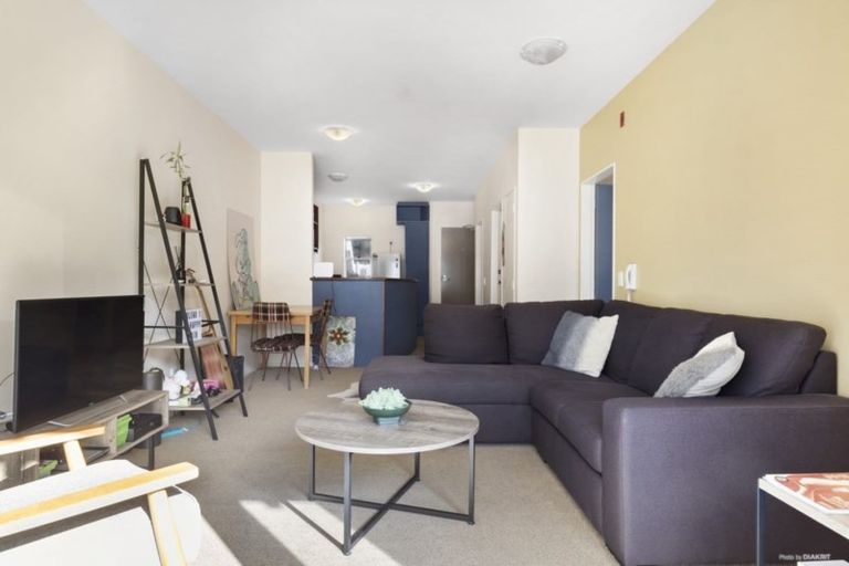 Photo of property in Luxford Villas, 105/72 Herald Street, Berhampore, Wellington, 6023