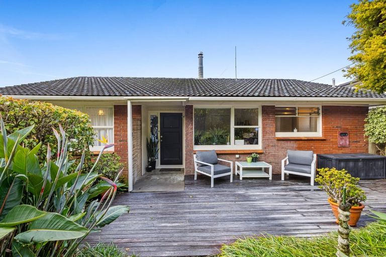 Photo of property in 278 Whangaparaoa Road, Red Beach, 0932