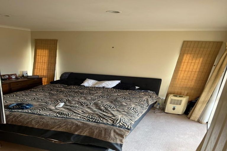 Photo of property in 32 Mandalay Place, Waiuku, 2123