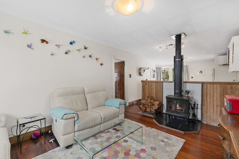 Photo of property in 457 Stokes Valley Road, Stokes Valley, Lower Hutt, 5019