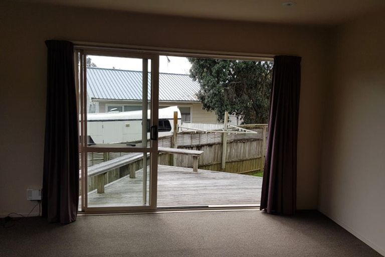 Photo of property in 13a Hebron Road, Waiake, Auckland, 0630