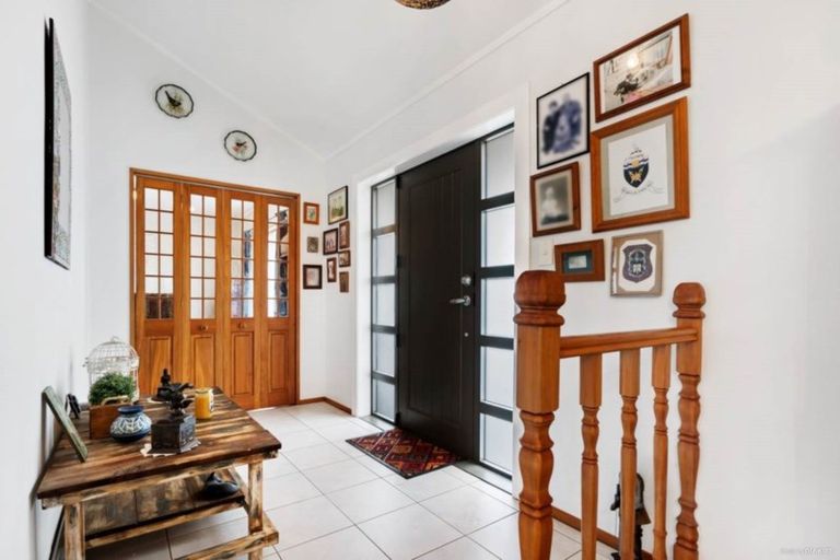 Photo of property in 75 St Annes Crescent, Wattle Downs, Auckland, 2103