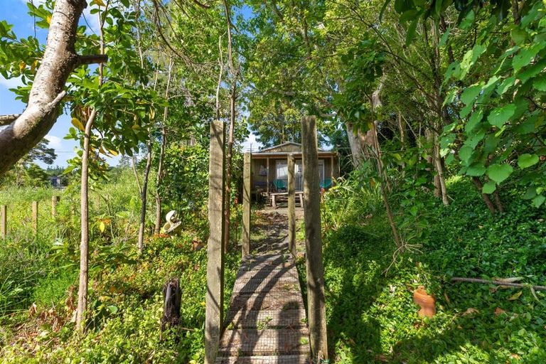 Photo of property in 1913 Paparoa Valley Road, Paparoa, 0571