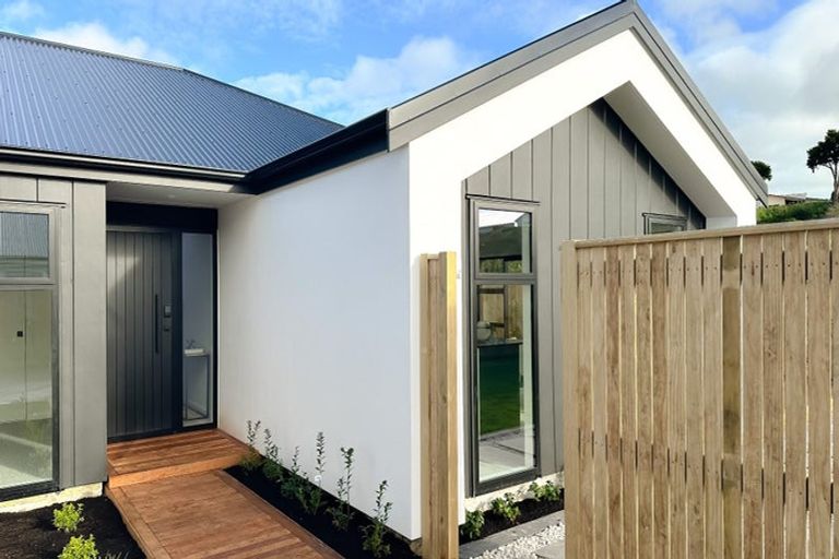 Photo of property in 7 Gratitude Way, Kelvin Grove, Palmerston North, 4414