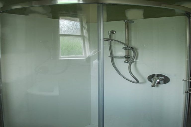 Photo of property in 5 Auburn Avenue, Upper Riccarton, Christchurch, 8041