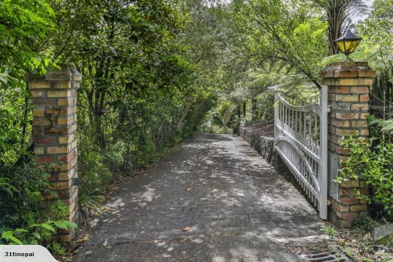 Photo of property in 31 Tinopai Road, Titirangi, Auckland, 0604