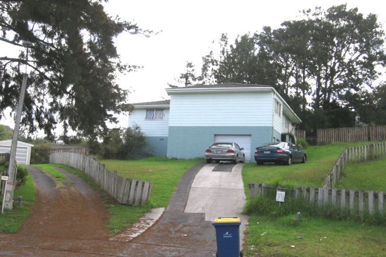 Photo of property in 14 Vallance Place, Massey, Auckland, 0614