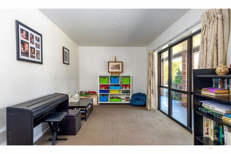 Photo of property in 104c Mckenzie Street, Geraldine, 7930