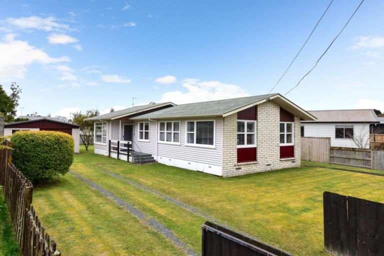 Photo of property in 69 Mears Road, St Andrews, Hamilton, 3200