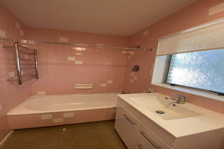 Photo of property in 28b Halswater Drive, Churton Park, Wellington, 6037