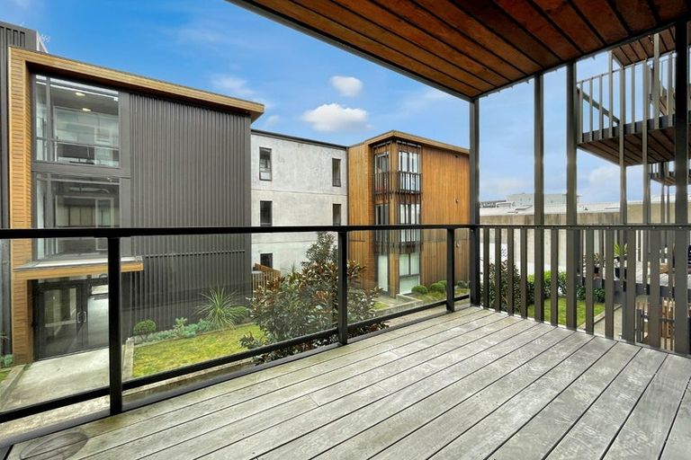 Photo of property in Vedado Apartments, 407/41 Hopper Street, Mount Cook, Wellington, 6011