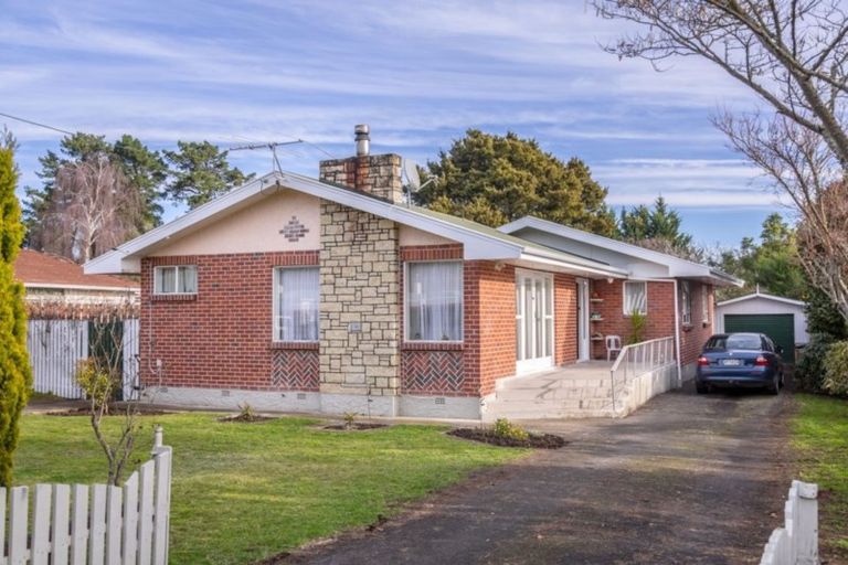 Photo of property in 71 Oxford Street, Lansdowne, Masterton, 5810