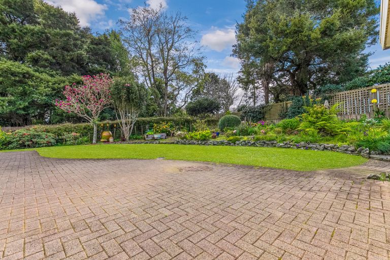 Photo of property in 54 Charles Prevost Drive, The Gardens, Auckland, 2105