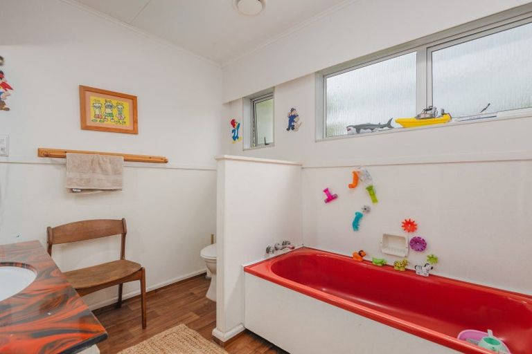 Photo of property in 1 Totara Place, Pahiatua, 4910