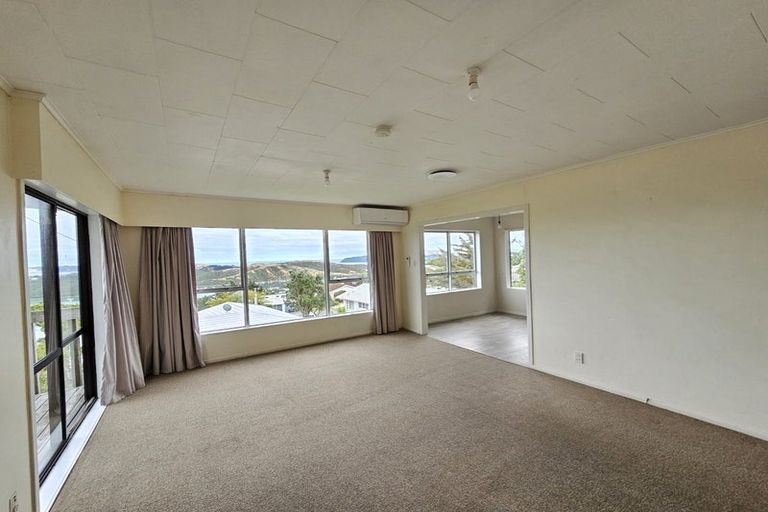 Photo of property in 121 Conclusion Street, Ascot Park, Porirua, 5024