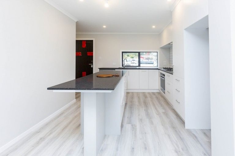 Photo of property in 84 Mawai Hakona Drive, Wallaceville, Upper Hutt, 5018