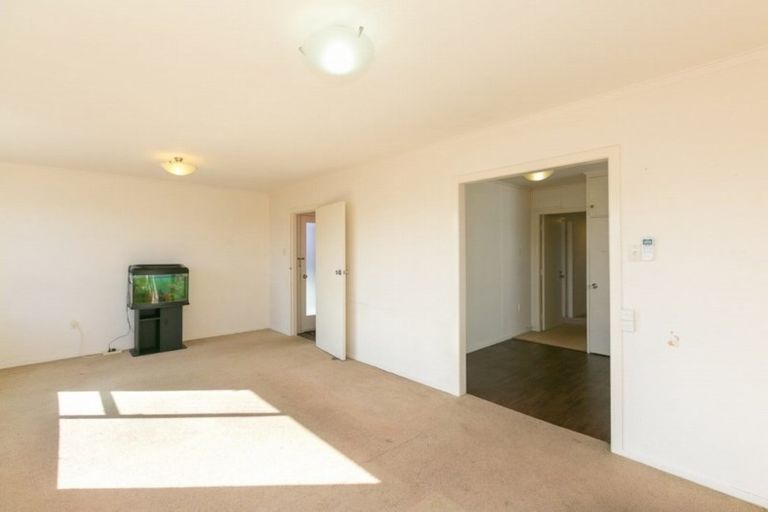 Photo of property in 323c Saint Aubyn Street, New Plymouth, 4310