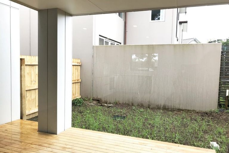 Photo of property in 12 Whai Hua Lane, Mangere Bridge, Auckland, 2022