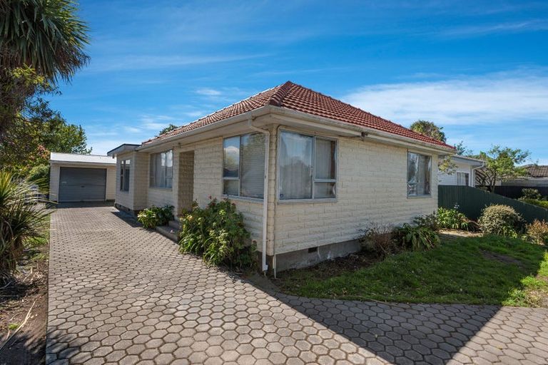 Photo of property in 16 Buchanans Road, Sockburn, Christchurch, 8042