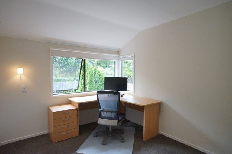 Photo of property in 17 Homewood Place, Chatswood, Auckland, 0626