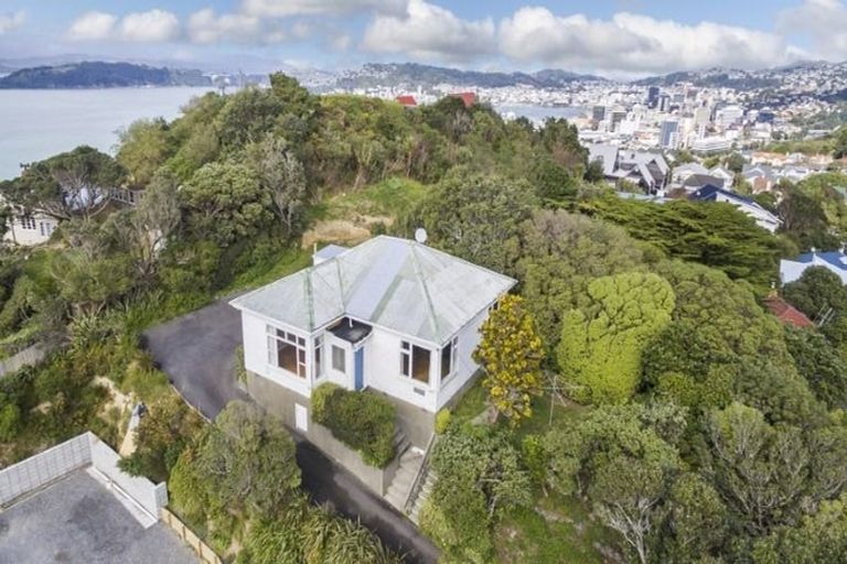 Photo of property in 72 Sefton Street, Wadestown, Wellington, 6012