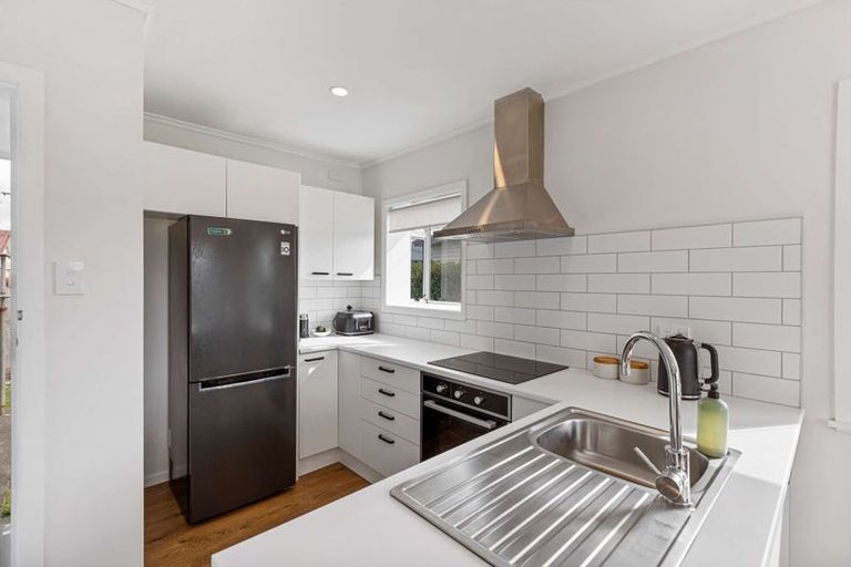 Photo of property in 5a Church Street, Tuakau, 2121