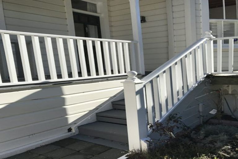 Photo of property in 13 Goldsmith Road, Hospital Hill, Napier, 4110