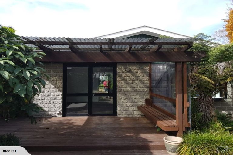 Photo of property in 629 Main North Road, Belfast, Christchurch, 8051