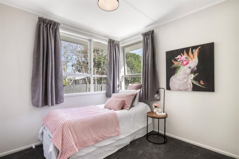 Photo of property in 5 Sutton Avenue, Mangere East, Auckland, 2024