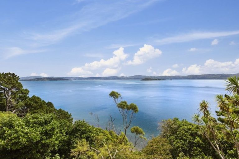 Photo of property in 51 Ferry Road, Days Bay, Lower Hutt, 5013