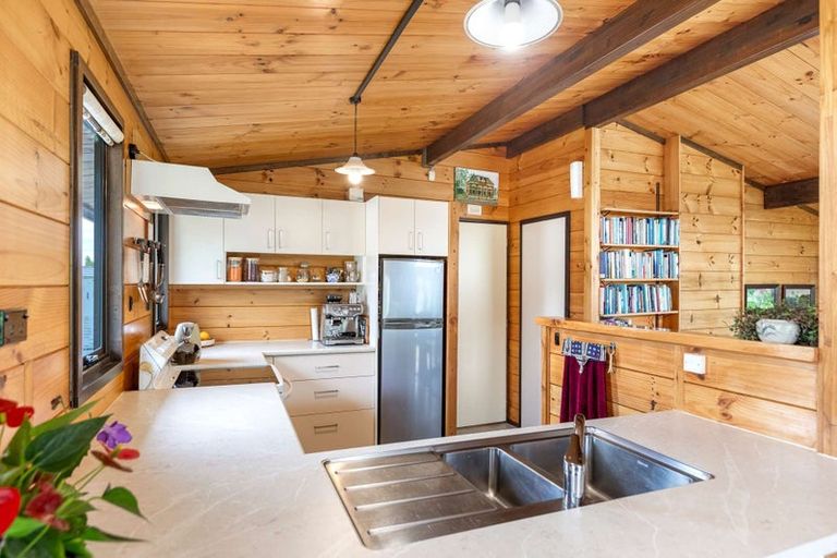 Photo of property in 12 Bens Place, Springvale, Whanganui, 4501