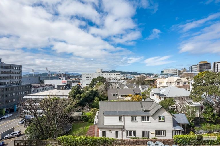 Photo of property in Hobson Court Flats, 47/70 Hobson Street, Thorndon, Wellington, 6011