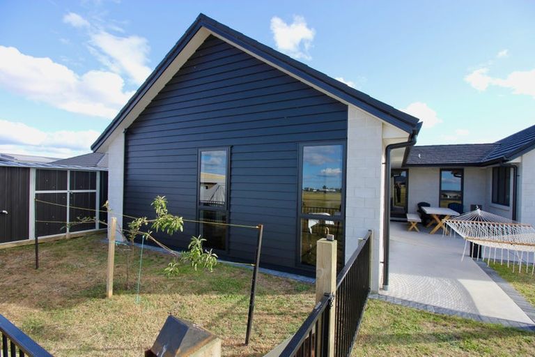 Photo of property in 3 Awatea Drive, Whitianga, 3510