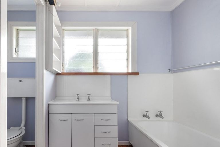 Photo of property in 17 Landview Road, Parkvale, Tauranga, 3112