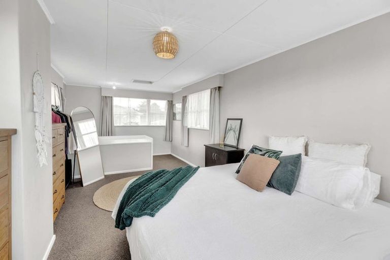 Photo of property in 12 Tawa Street, Levin, 5510