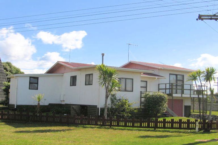 Photo of property in 331 Given Avenue, Whangamata, 3620