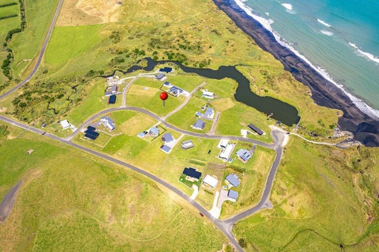 Photo of property in 3 Ironsands, Waverley, 4591