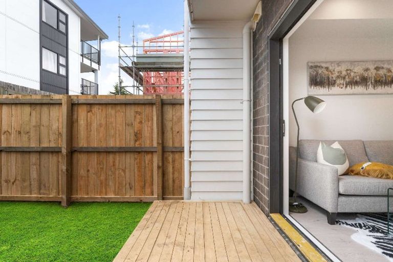 Photo of property in 11/3226 Great North Road, New Lynn, Auckland, 0600