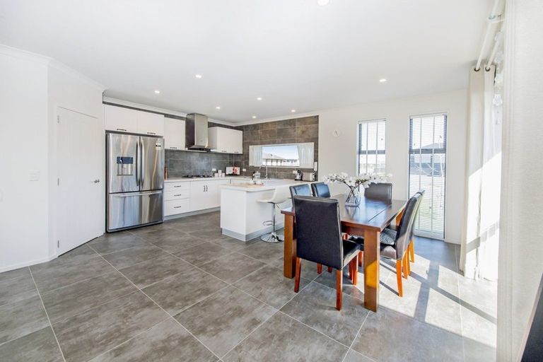 Photo of property in 39 Bradbury Avenue, Rolleston, 7614