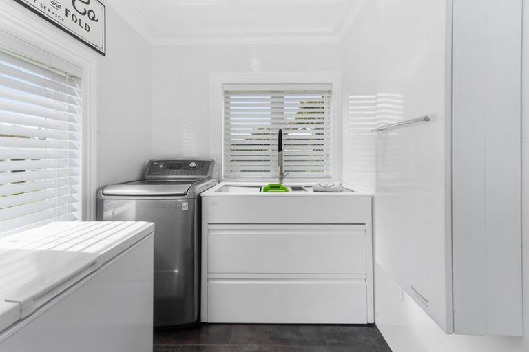 Photo of property in 15 Mamaku Street, Mamaku, 3020