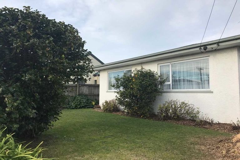 Photo of property in 24 Beckford Road, Saint Martins, Christchurch, 8022