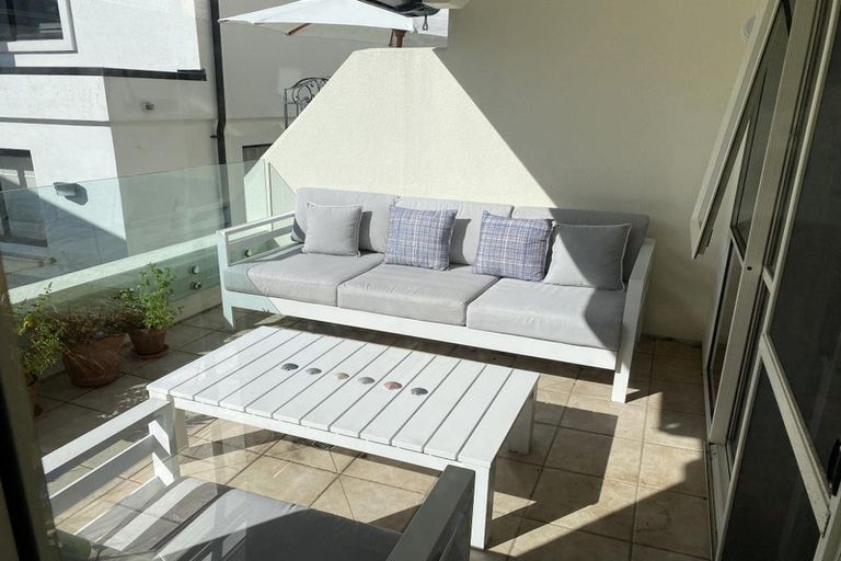 Photo of property in 4/14 Victoria Road, Mount Maunganui, 3116