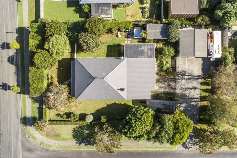 Photo of property in 1 Puriri Road, Pukekohe, 2120