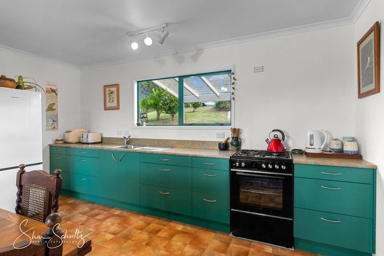 Photo of property in 105 Gorge Road, Maungaturoto, 0520