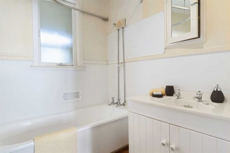 Photo of property in 42 Princess Road, Bellevue, Tauranga, 3110