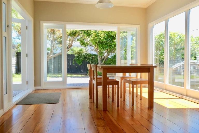 Photo of property in 72 Cashmere Avenue, Khandallah, Wellington, 6035