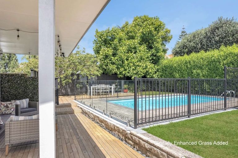 Photo of property in 67 Forest Lake Road, Forest Lake, Hamilton, 3200